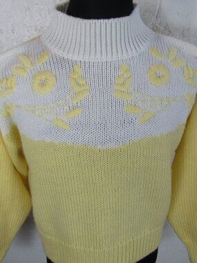 VTG Idioms Pastel Yellow White Knit Floral Embroidered Mock Neck Sweater Large